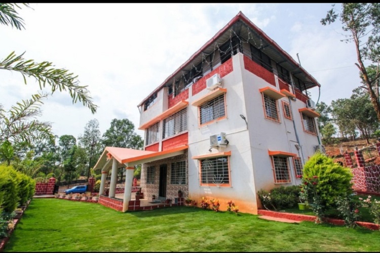 6BHK AC NEHA ARA villa in Panchgani 6BHK AC NEHA ARA villa in Panchgani